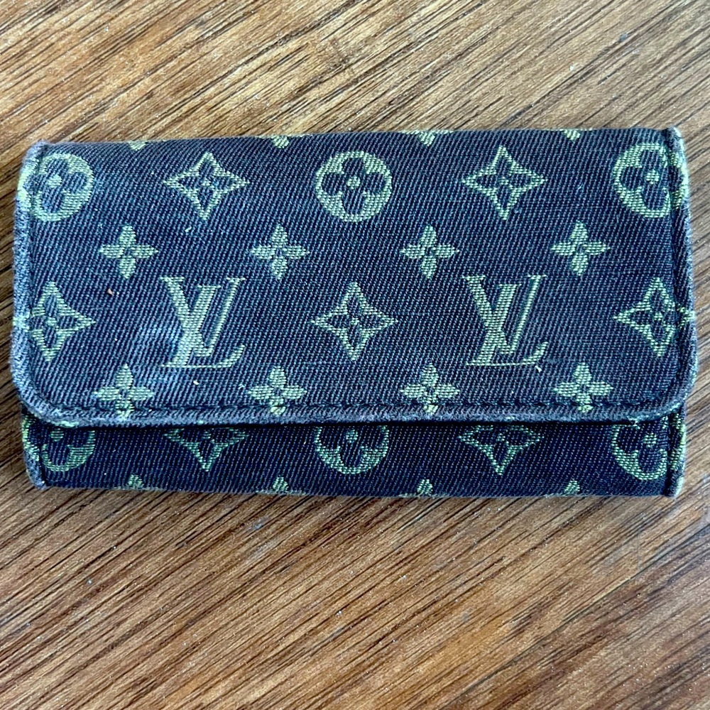 Louis Vuitton Mini Lin key holder